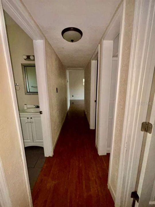 En Renta: $2,050 (3 camas, 2 baños, 1100 Pies cuadrados)