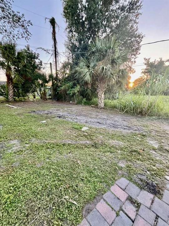 En Renta: $2,050 (3 camas, 2 baños, 1100 Pies cuadrados)