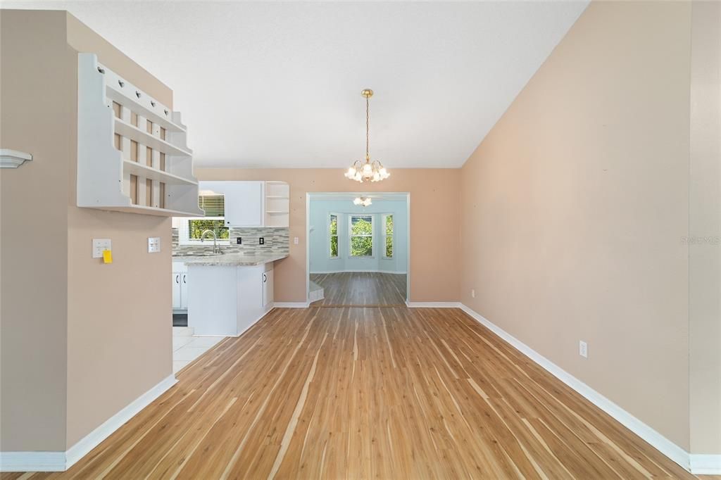 For Sale: $275,900 (3 beds, 2 baths, 1604 Square Feet)