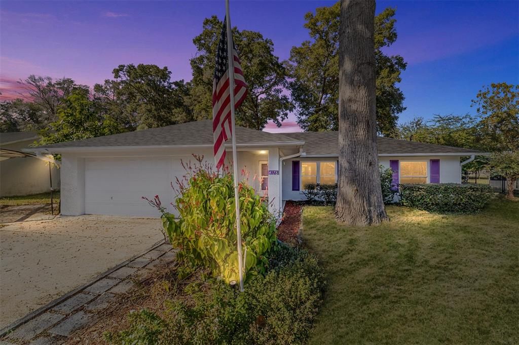 For Sale: $275,900 (3 beds, 2 baths, 1604 Square Feet)