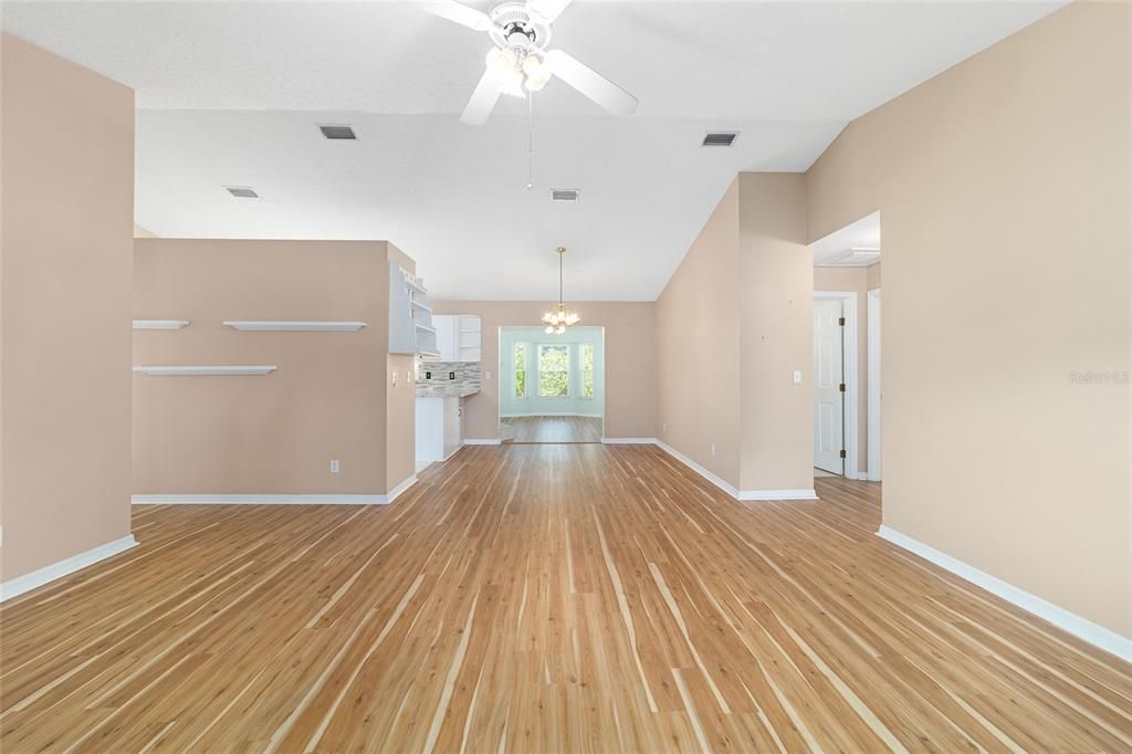 For Sale: $275,900 (3 beds, 2 baths, 1604 Square Feet)