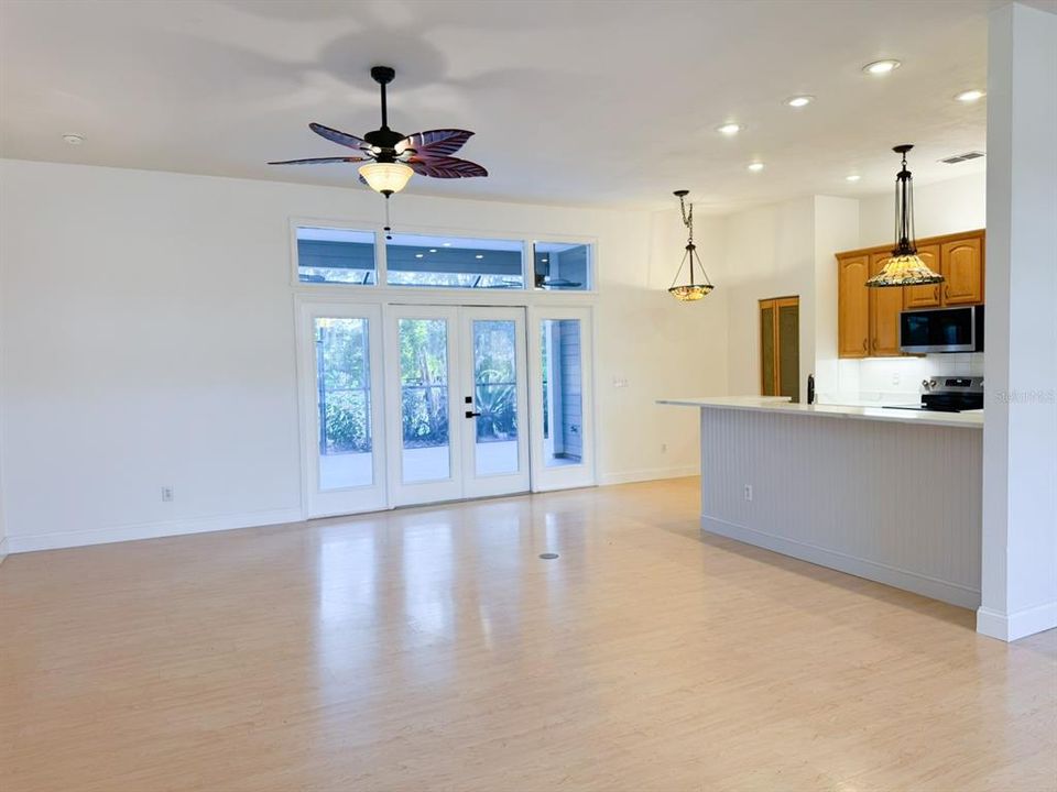 Active With Contract: $475,900 (4 beds, 3 baths, 1923 Square Feet)