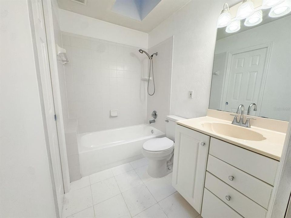 Active With Contract: $475,900 (4 beds, 3 baths, 1923 Square Feet)