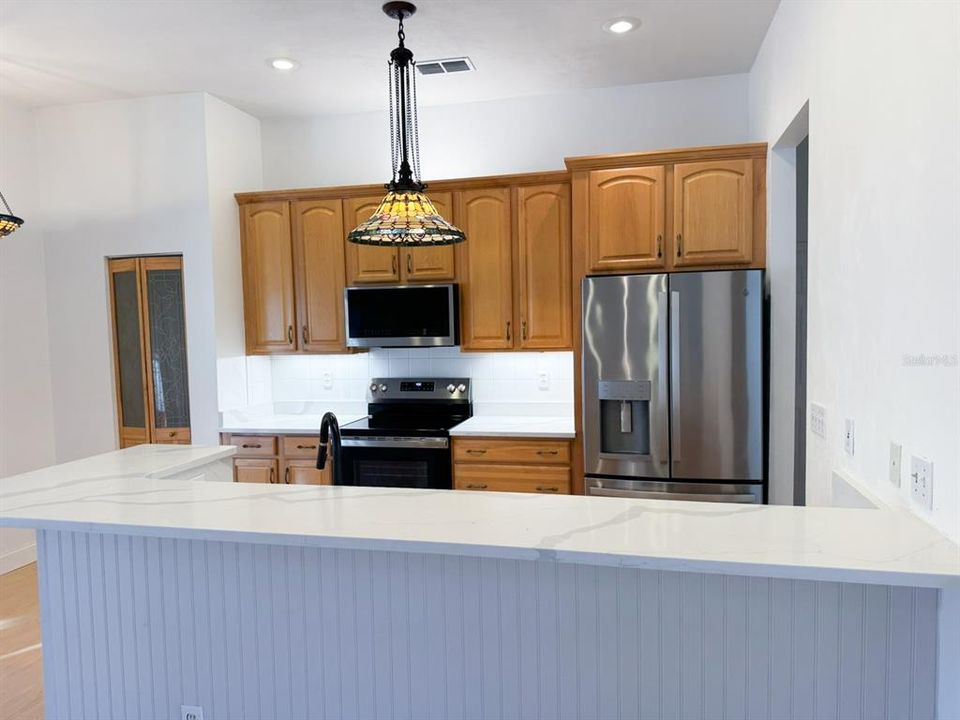 Active With Contract: $475,900 (4 beds, 3 baths, 1923 Square Feet)