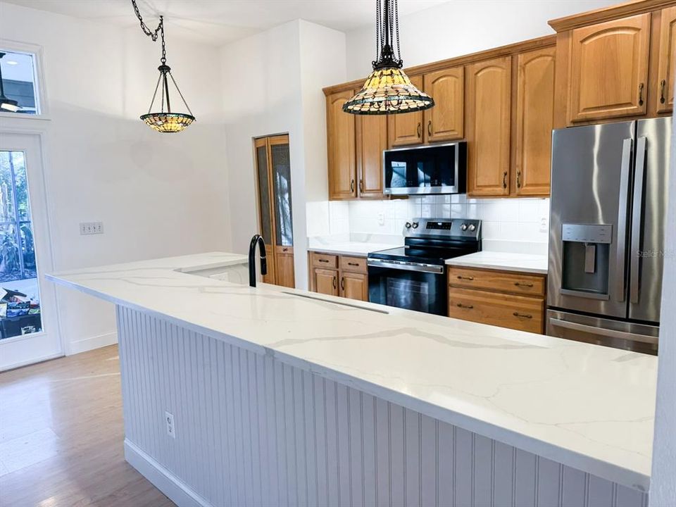 Active With Contract: $475,900 (4 beds, 3 baths, 1923 Square Feet)