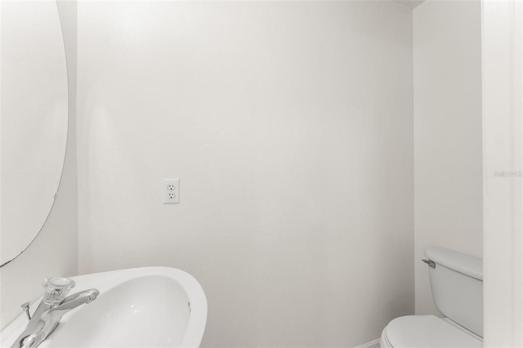 На продажу: $449,000 (6 спален, 2 ванн, 3040 Квадратных фут)