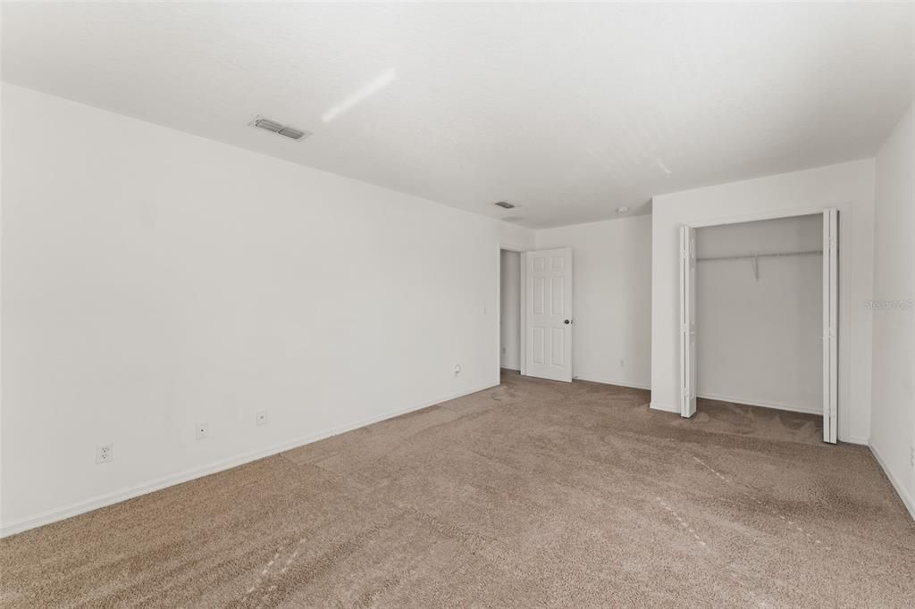 На продажу: $449,000 (6 спален, 2 ванн, 3040 Квадратных фут)