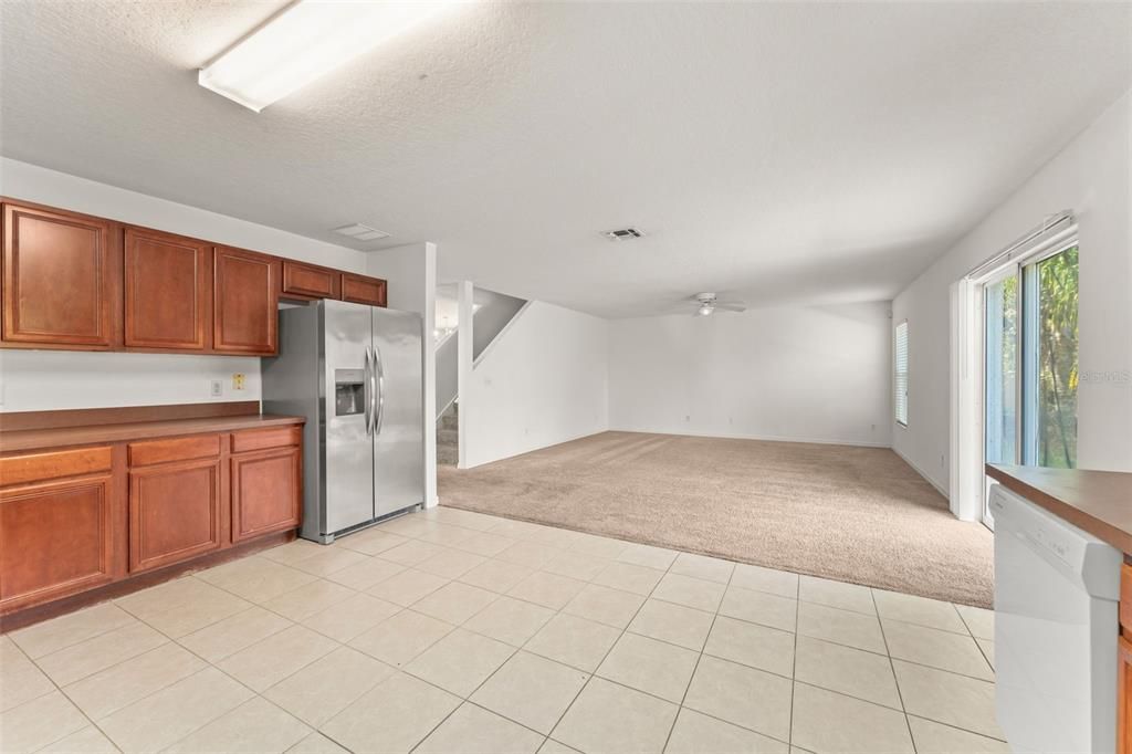 На продажу: $449,000 (6 спален, 2 ванн, 3040 Квадратных фут)