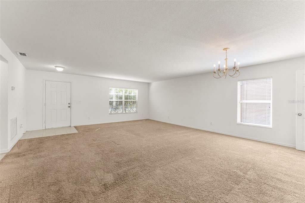 На продажу: $449,000 (6 спален, 2 ванн, 3040 Квадратных фут)