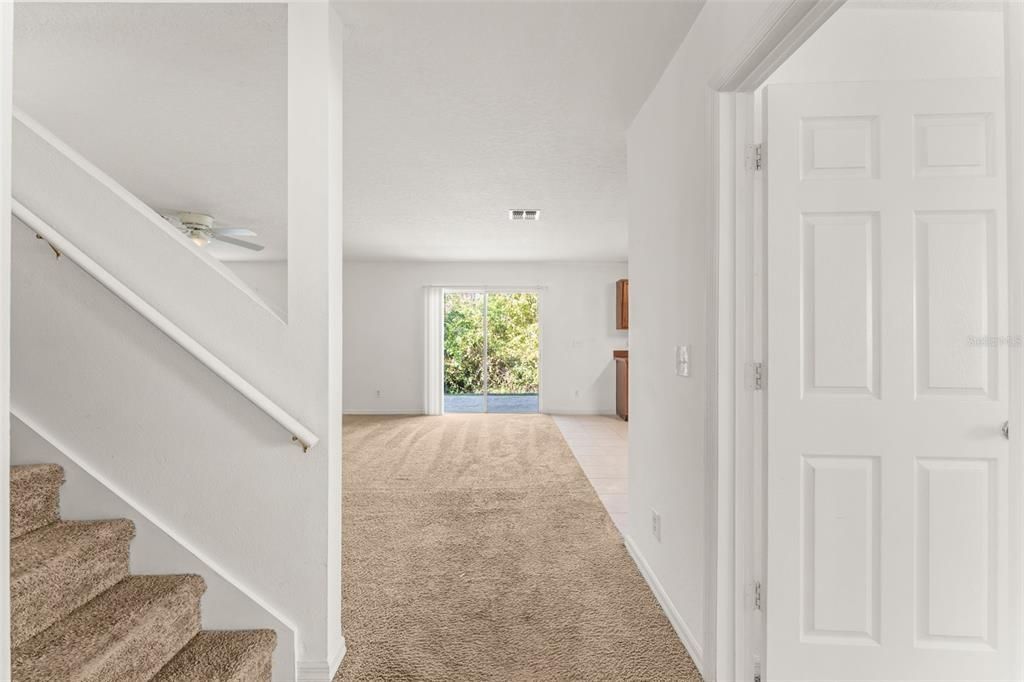 На продажу: $449,000 (6 спален, 2 ванн, 3040 Квадратных фут)