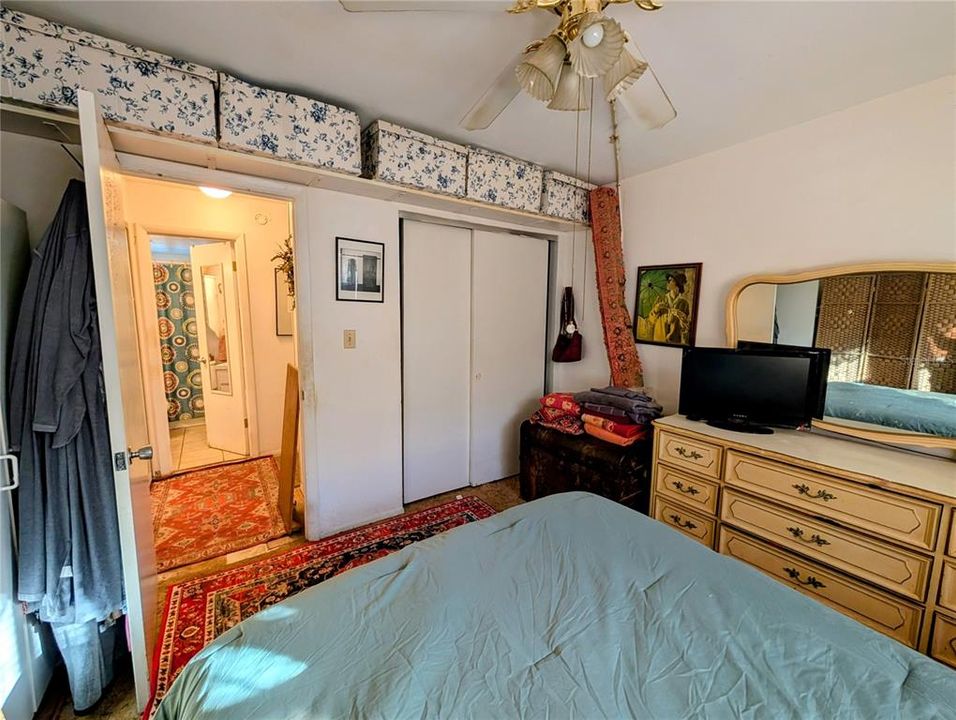 合同活跃: $57,000 (1 贝兹, 1 浴室, 576 平方英尺)