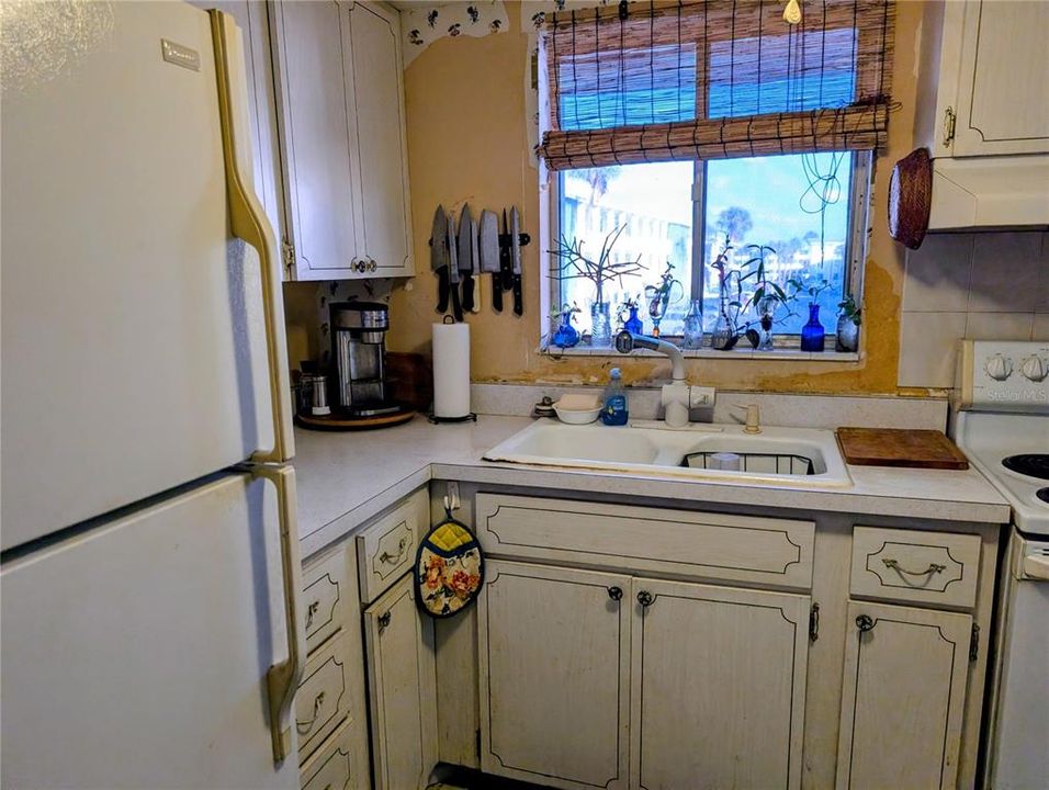 合同活跃: $57,000 (1 贝兹, 1 浴室, 576 平方英尺)