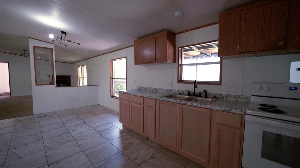 出租: $1,945 (4 贝兹, 2 浴室, 1782 平方英尺)