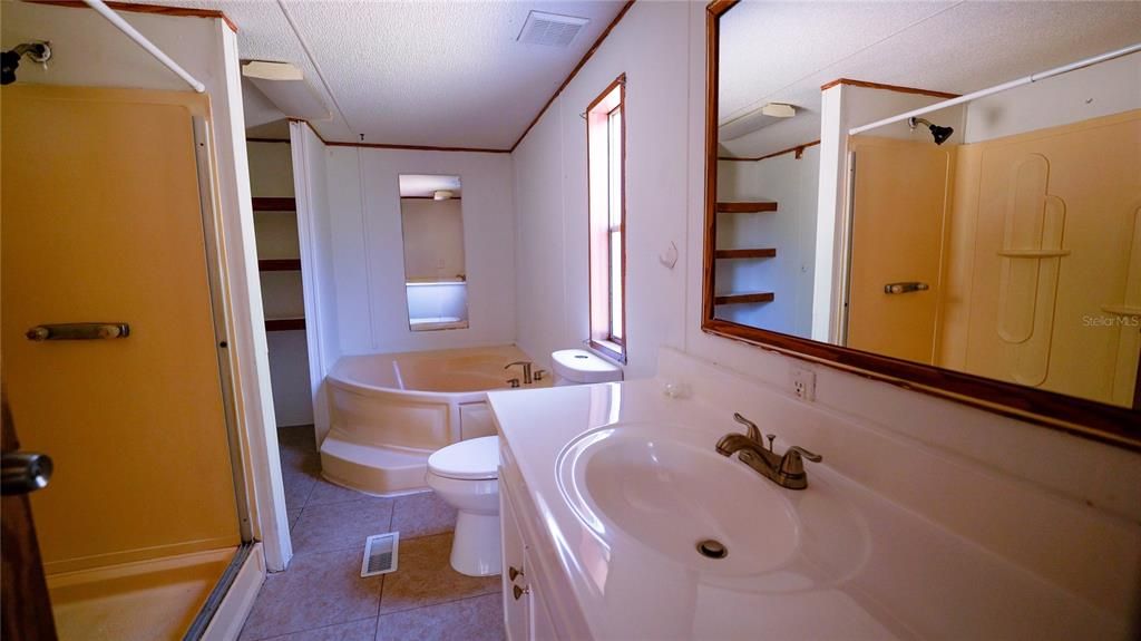 出租: $1,945 (4 贝兹, 2 浴室, 1782 平方英尺)