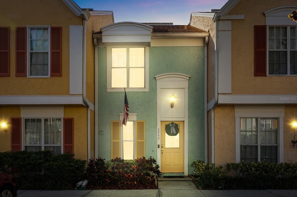 For Sale: $235,000 (2 beds, 2 baths, 1110 Square Feet)