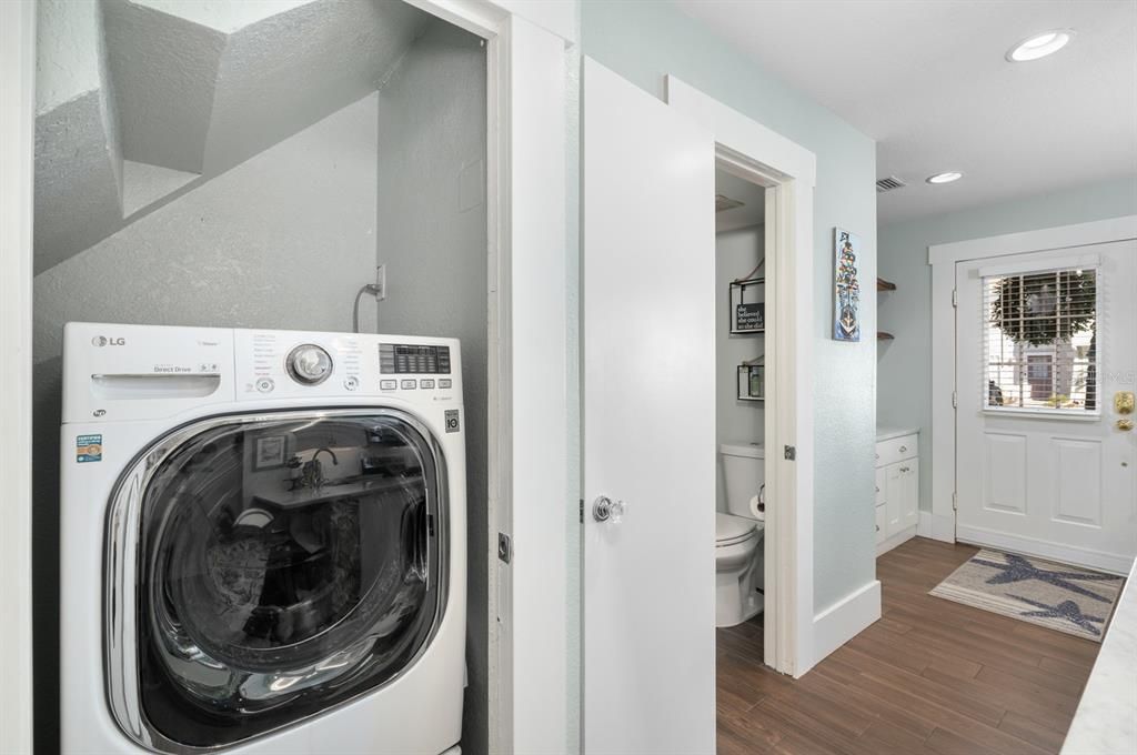 For Sale: $235,000 (2 beds, 2 baths, 1110 Square Feet)