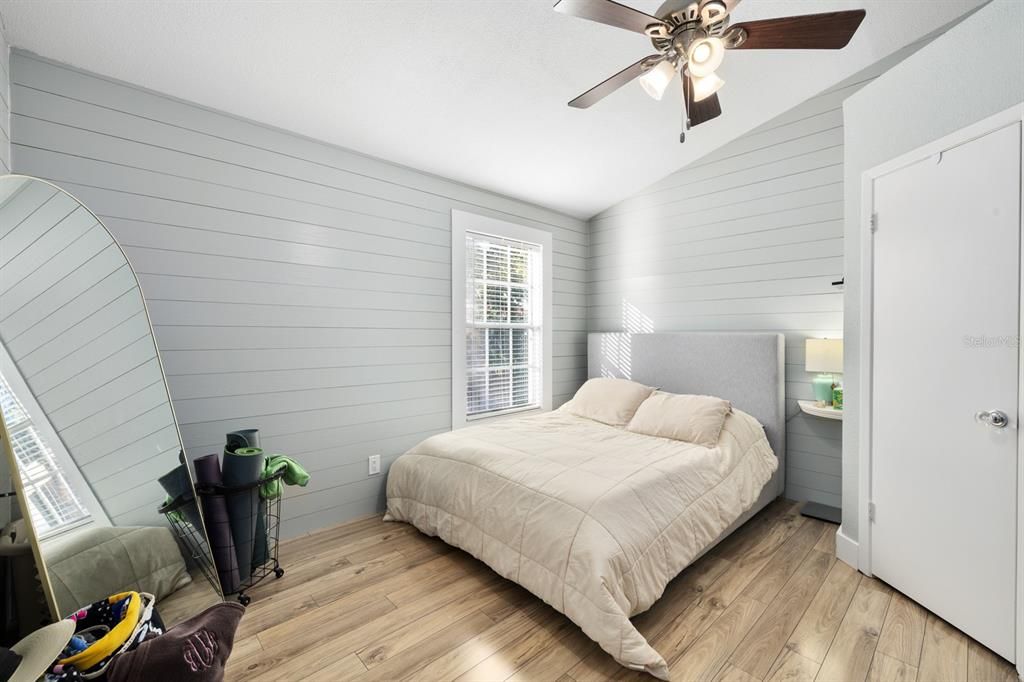 For Sale: $235,000 (2 beds, 2 baths, 1110 Square Feet)