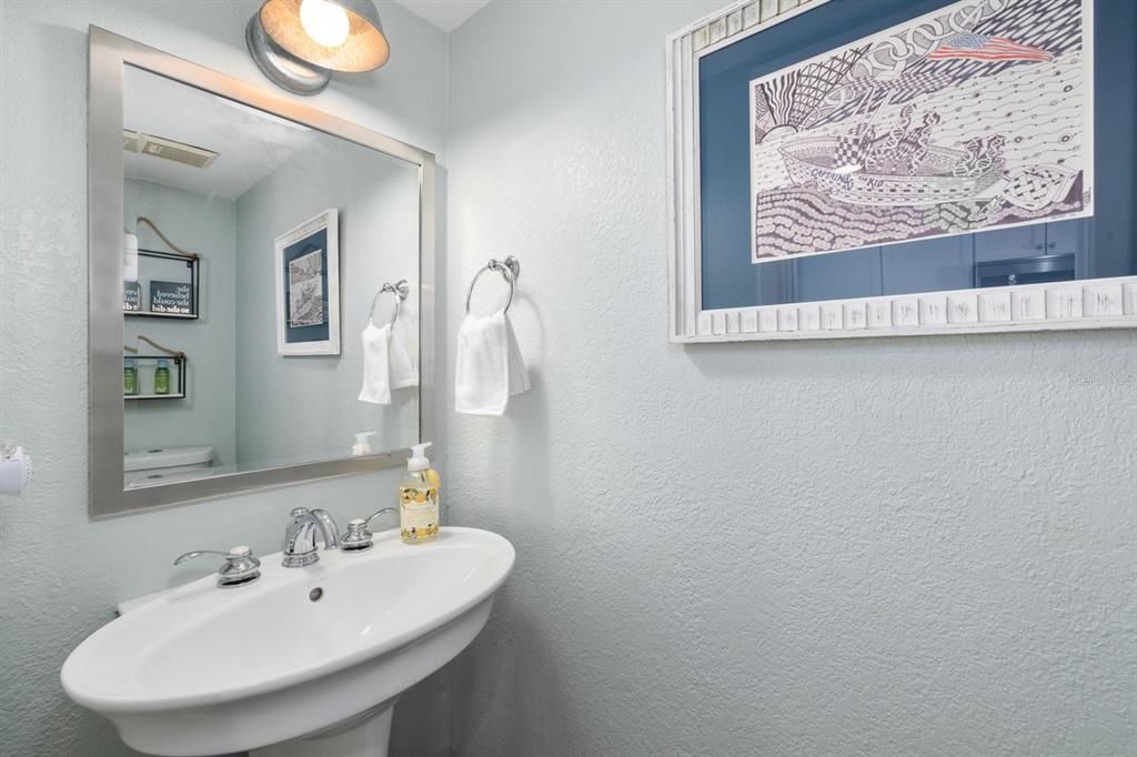 For Sale: $235,000 (2 beds, 2 baths, 1110 Square Feet)