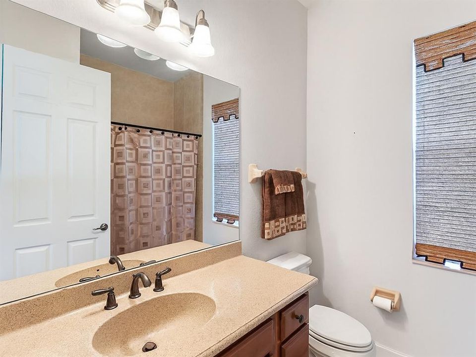 For Sale: $699,000 (3 beds, 3 baths, 2569 Square Feet)