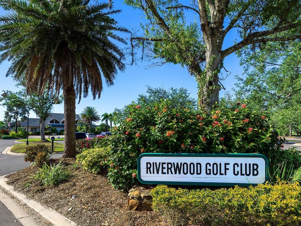 For Sale: $699,000 (3 beds, 3 baths, 2569 Square Feet)