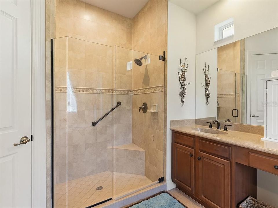 For Sale: $699,000 (3 beds, 3 baths, 2569 Square Feet)