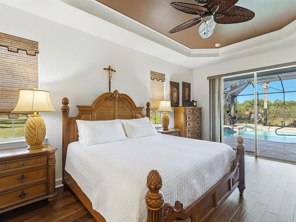 For Sale: $699,000 (3 beds, 3 baths, 2569 Square Feet)