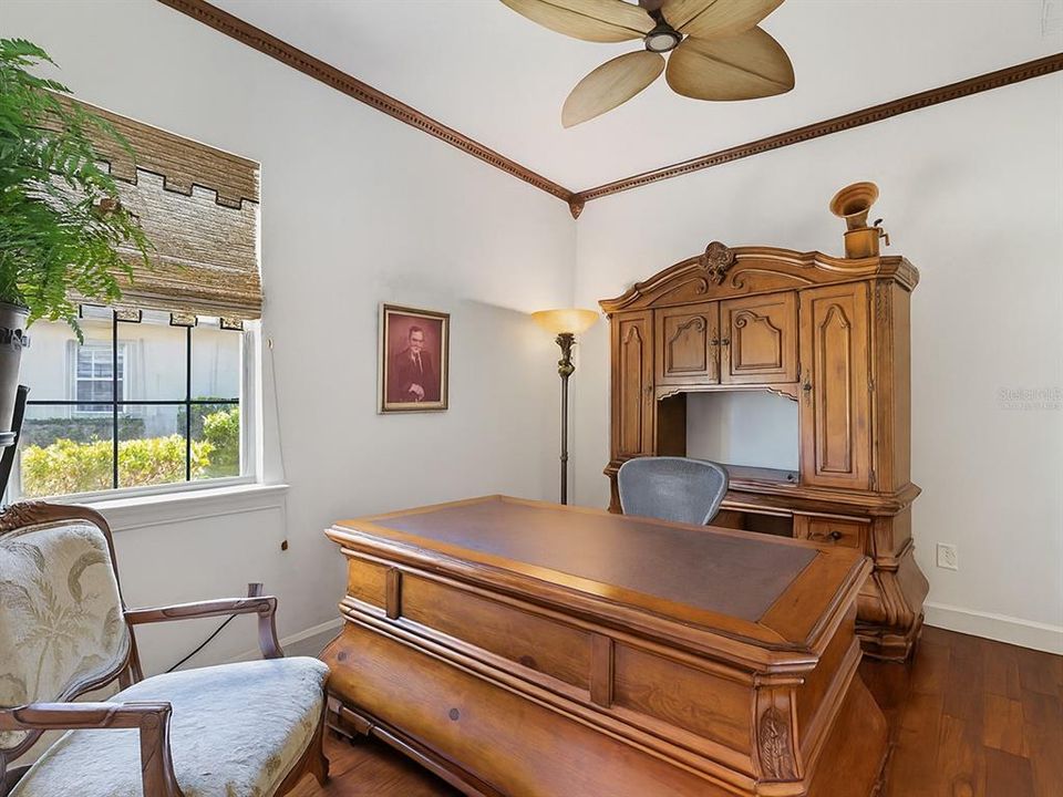 For Sale: $699,000 (3 beds, 3 baths, 2569 Square Feet)