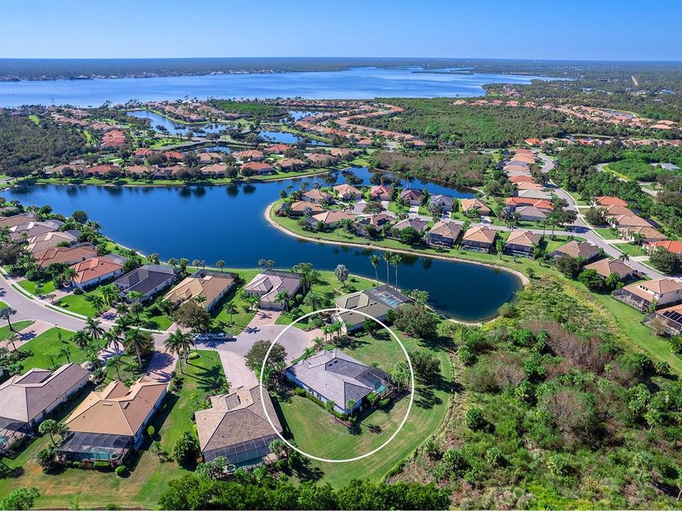 For Sale: $699,000 (3 beds, 3 baths, 2569 Square Feet)