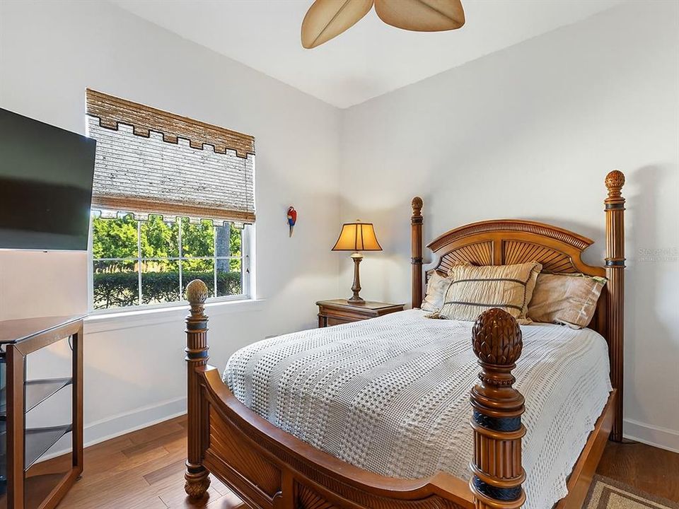 For Sale: $699,000 (3 beds, 3 baths, 2569 Square Feet)