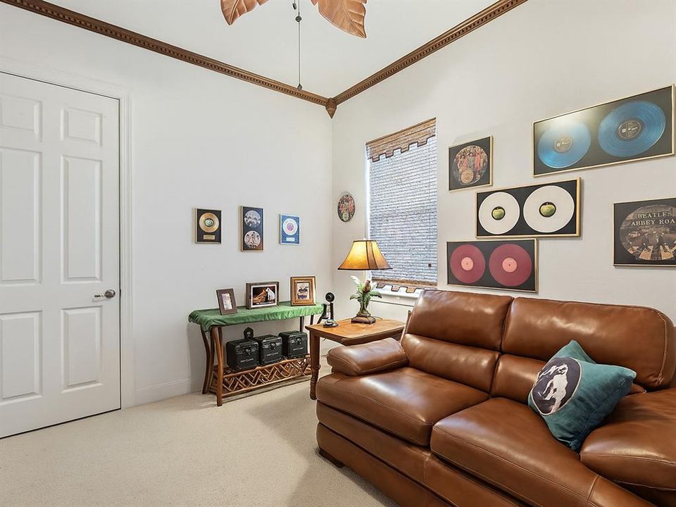 For Sale: $699,000 (3 beds, 3 baths, 2569 Square Feet)