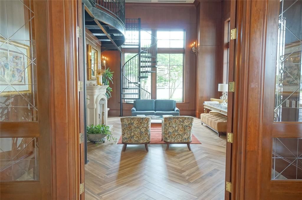 Под контрактом: $2,750 (2 спален, 1 ванн, 1022 Квадратных фут)