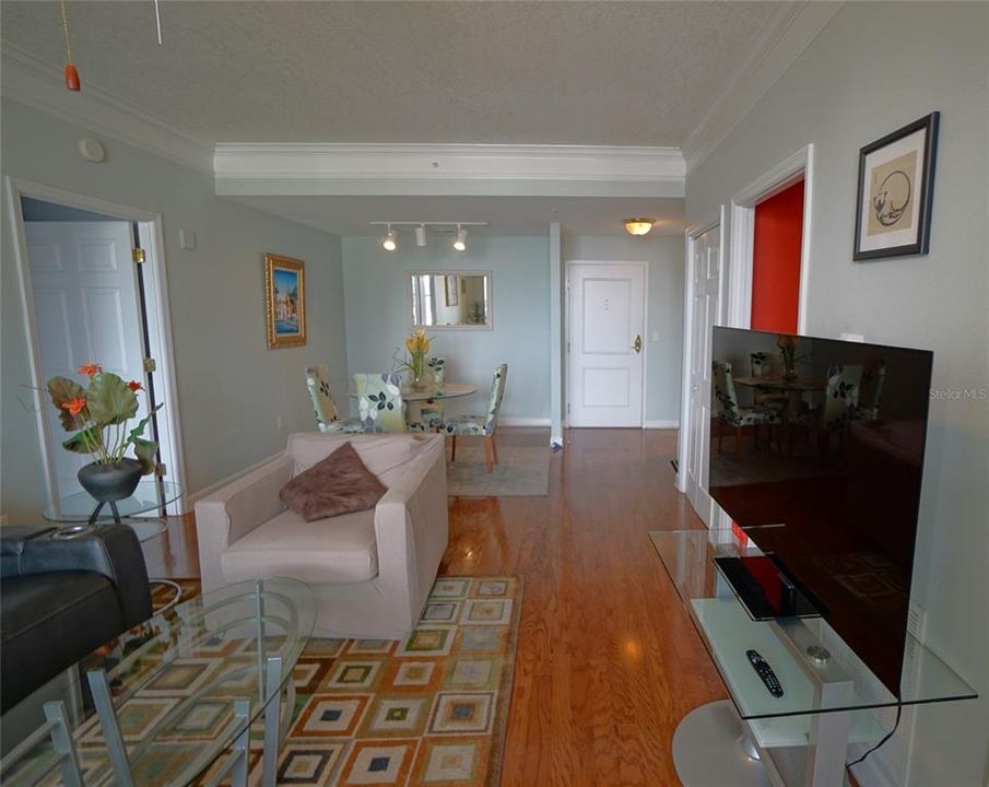 Под контрактом: $2,750 (2 спален, 1 ванн, 1022 Квадратных фут)