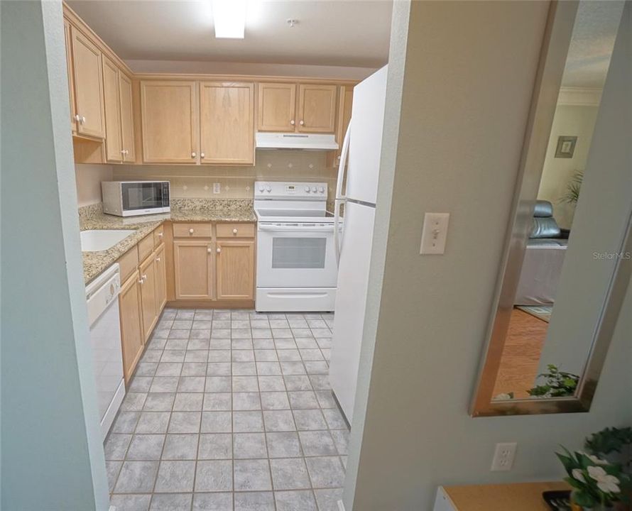 Под контрактом: $2,750 (2 спален, 1 ванн, 1022 Квадратных фут)