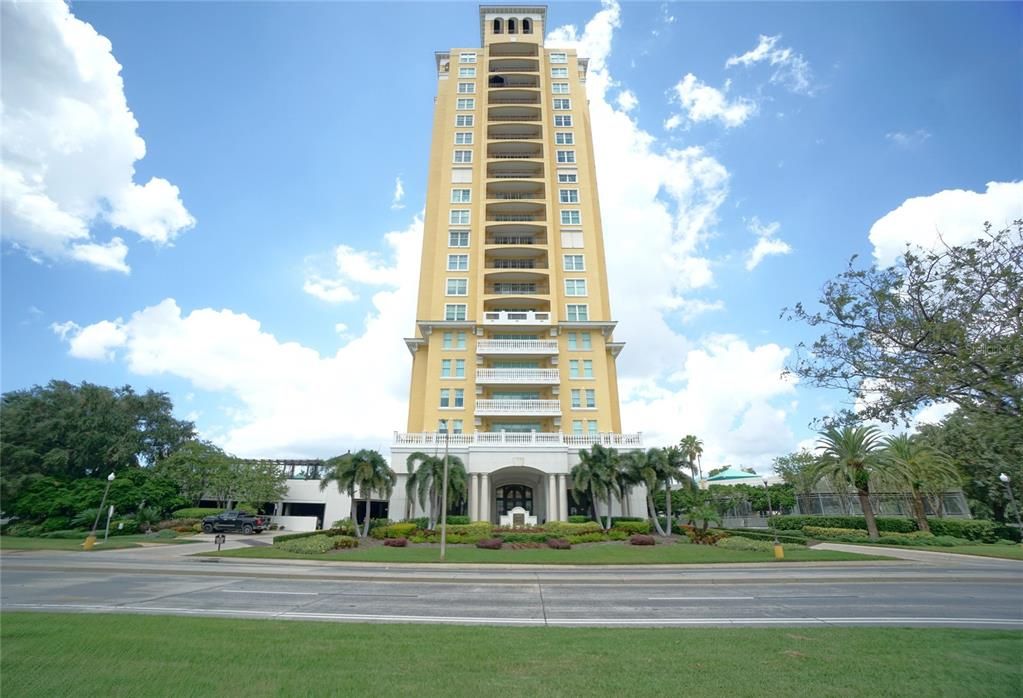 Под контрактом: $2,750 (2 спален, 1 ванн, 1022 Квадратных фут)