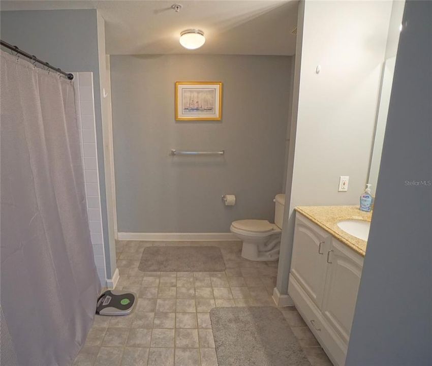 Под контрактом: $2,750 (2 спален, 1 ванн, 1022 Квадратных фут)