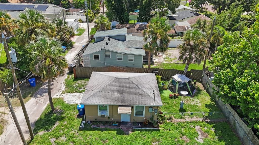 Active With Contract: $299,000 (3 beds, 0 baths, 1000 Square Feet)