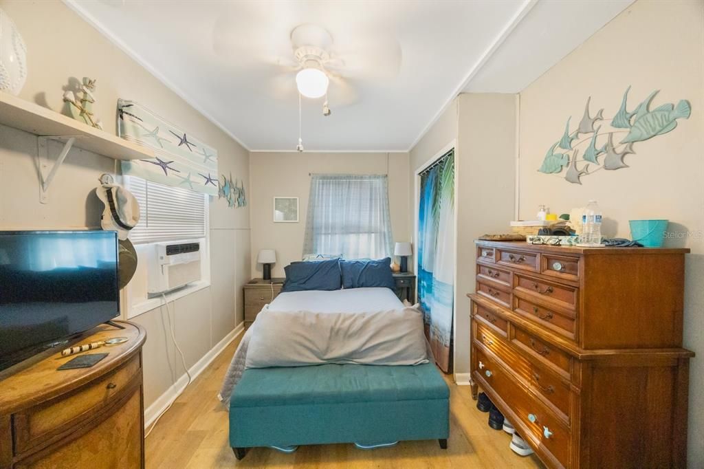 Active With Contract: $299,000 (3 beds, 0 baths, 1000 Square Feet)