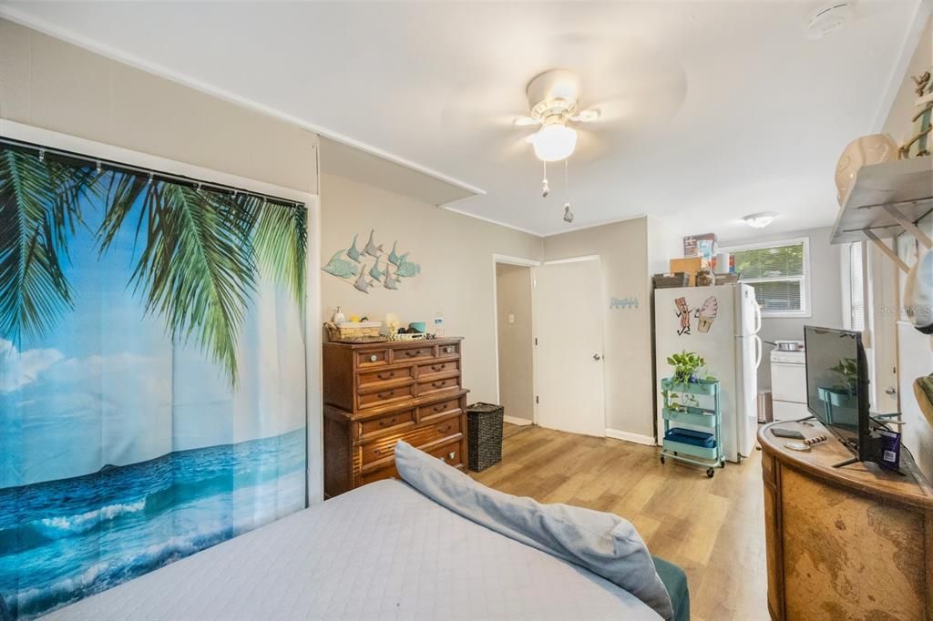 Active With Contract: $299,000 (3 beds, 0 baths, 1000 Square Feet)