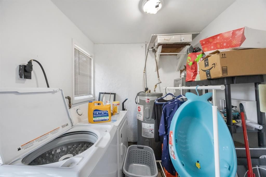 Active With Contract: $299,000 (3 beds, 0 baths, 1000 Square Feet)