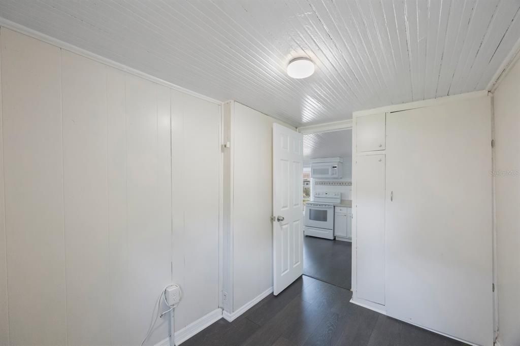 Active With Contract: $299,000 (3 beds, 0 baths, 1000 Square Feet)