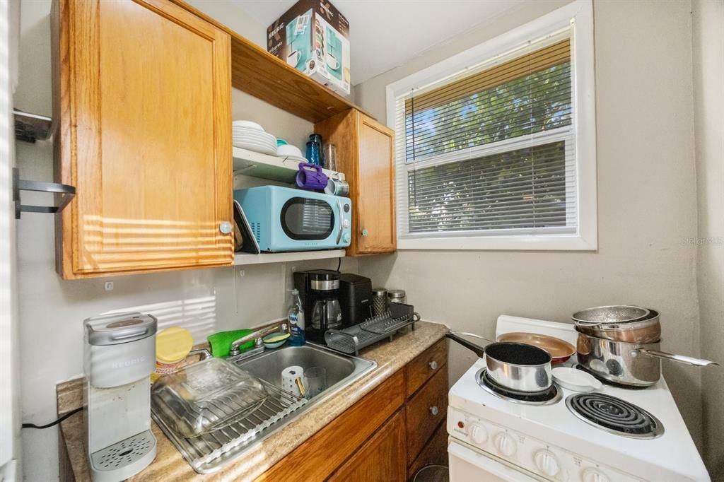 Active With Contract: $299,000 (3 beds, 0 baths, 1000 Square Feet)