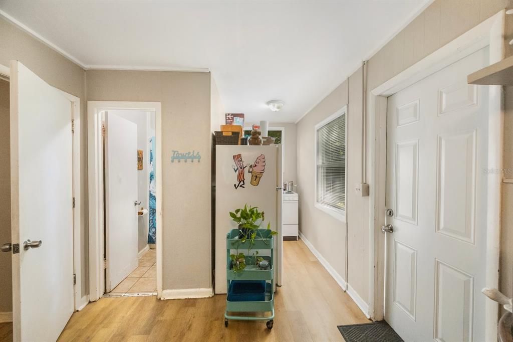 Active With Contract: $299,000 (3 beds, 0 baths, 1000 Square Feet)