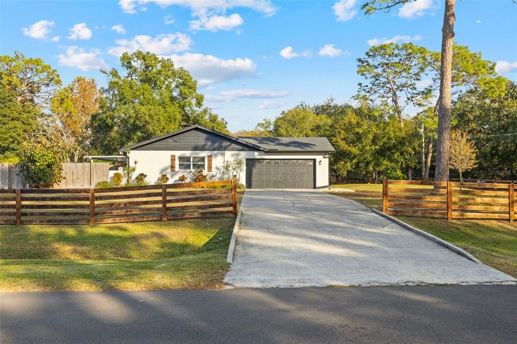 Active With Contract: $740,000 (4 beds, 2 baths, 2219 Square Feet)