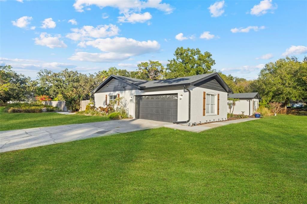 Active With Contract: $740,000 (4 beds, 2 baths, 2219 Square Feet)