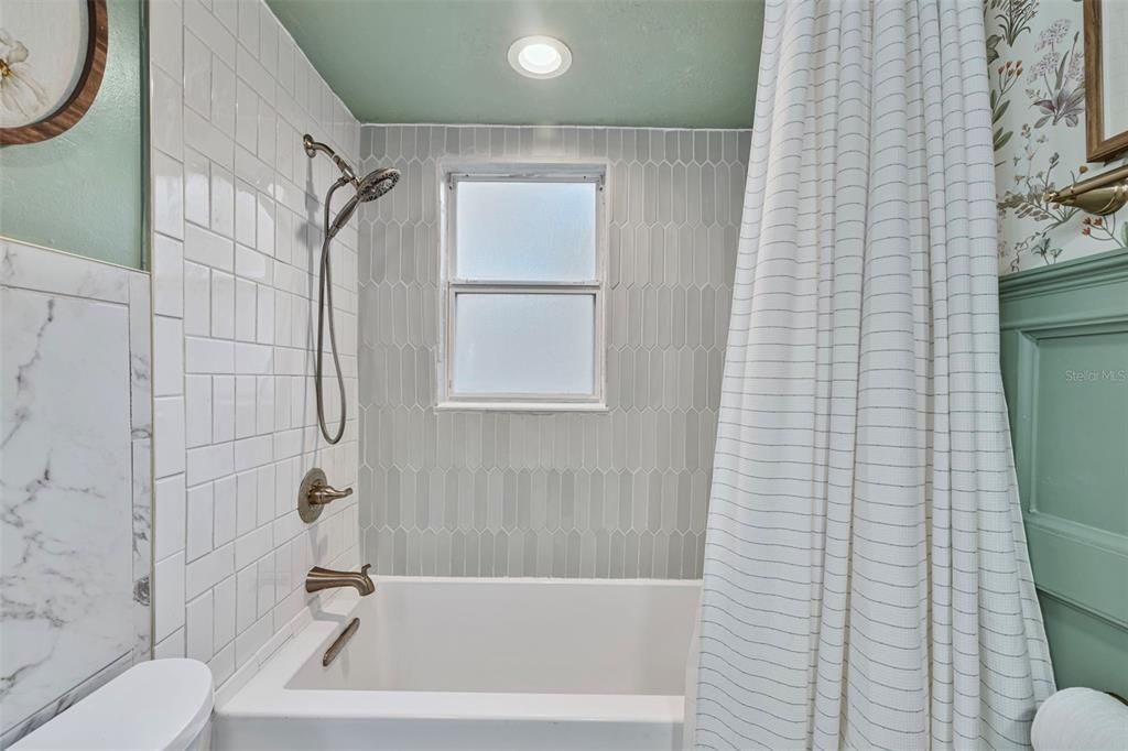 Active With Contract: $740,000 (4 beds, 2 baths, 2219 Square Feet)