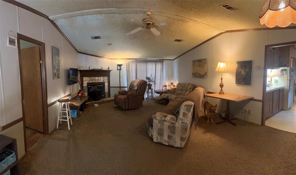 For Sale: $135,000 (3 beds, 2 baths, 1620 Square Feet)