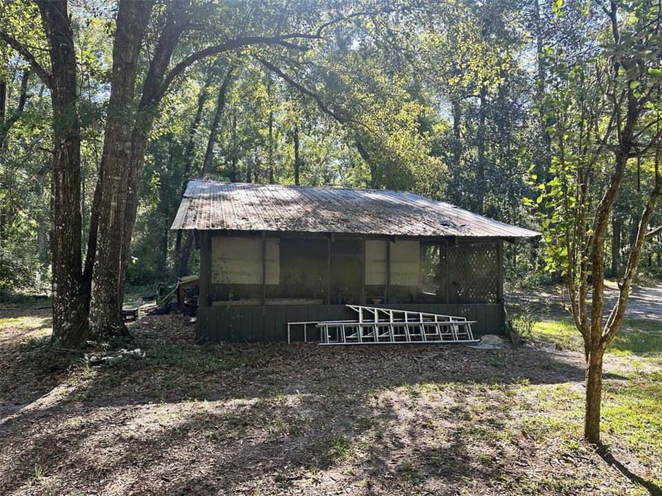 For Sale: $135,000 (3 beds, 2 baths, 1620 Square Feet)