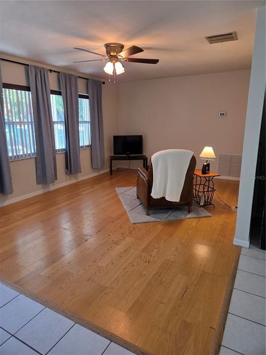 For Sale: $228,900 (2 beds, 2 baths, 1248 Square Feet)