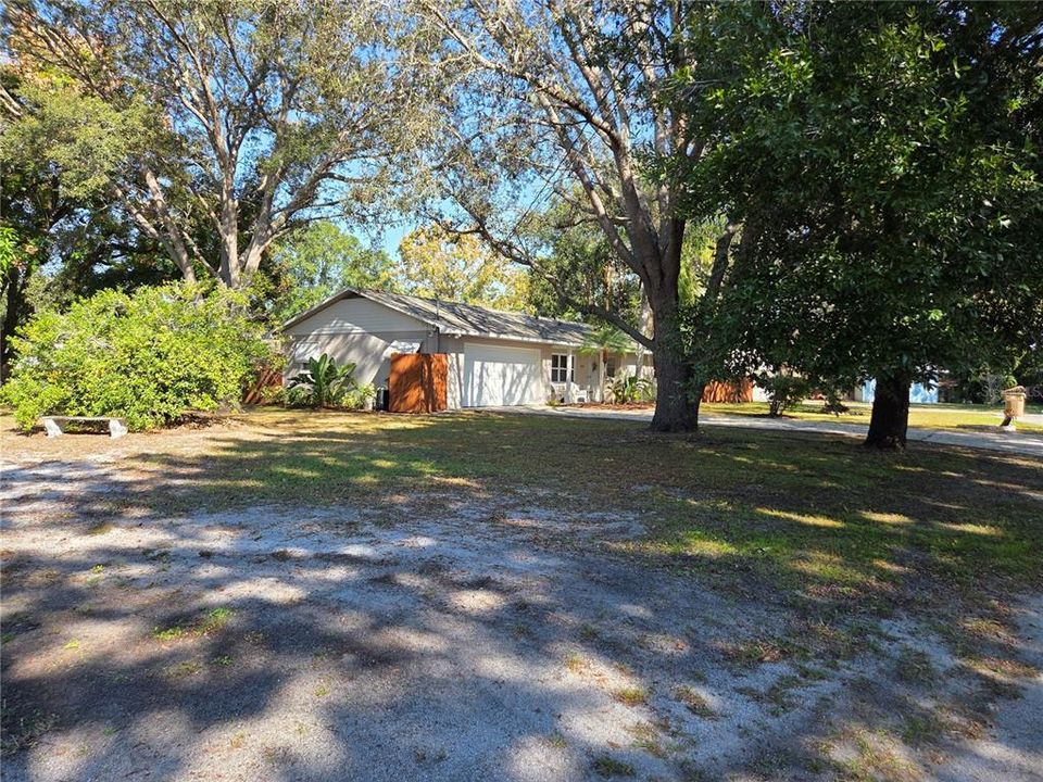 For Sale: $228,900 (2 beds, 2 baths, 1248 Square Feet)