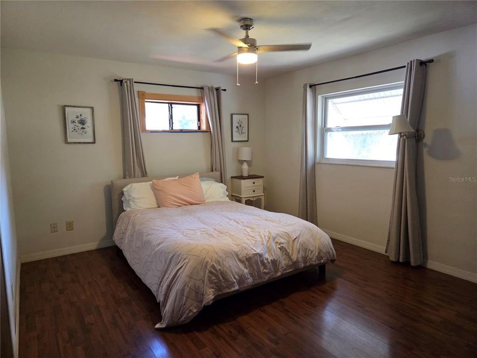 For Sale: $228,900 (2 beds, 2 baths, 1248 Square Feet)